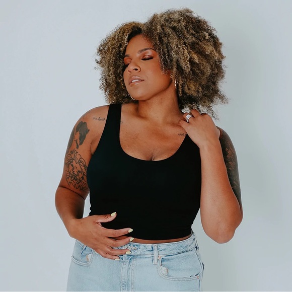 Klassy Network Tops - Klassy Network Brami, A classic crop with built-in medium padding, brand new